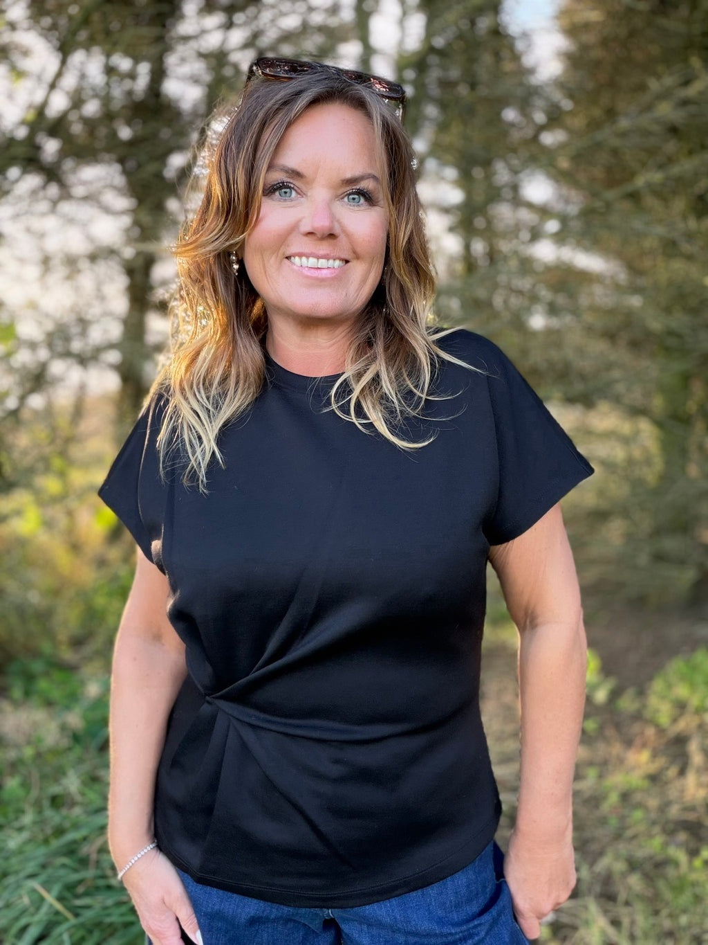 TheoSZ bluse med knutedetalj – Saint Tropez