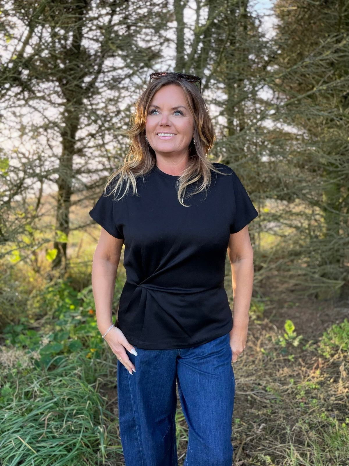 TheoSZ bluse med knutedetalj – Saint Tropez