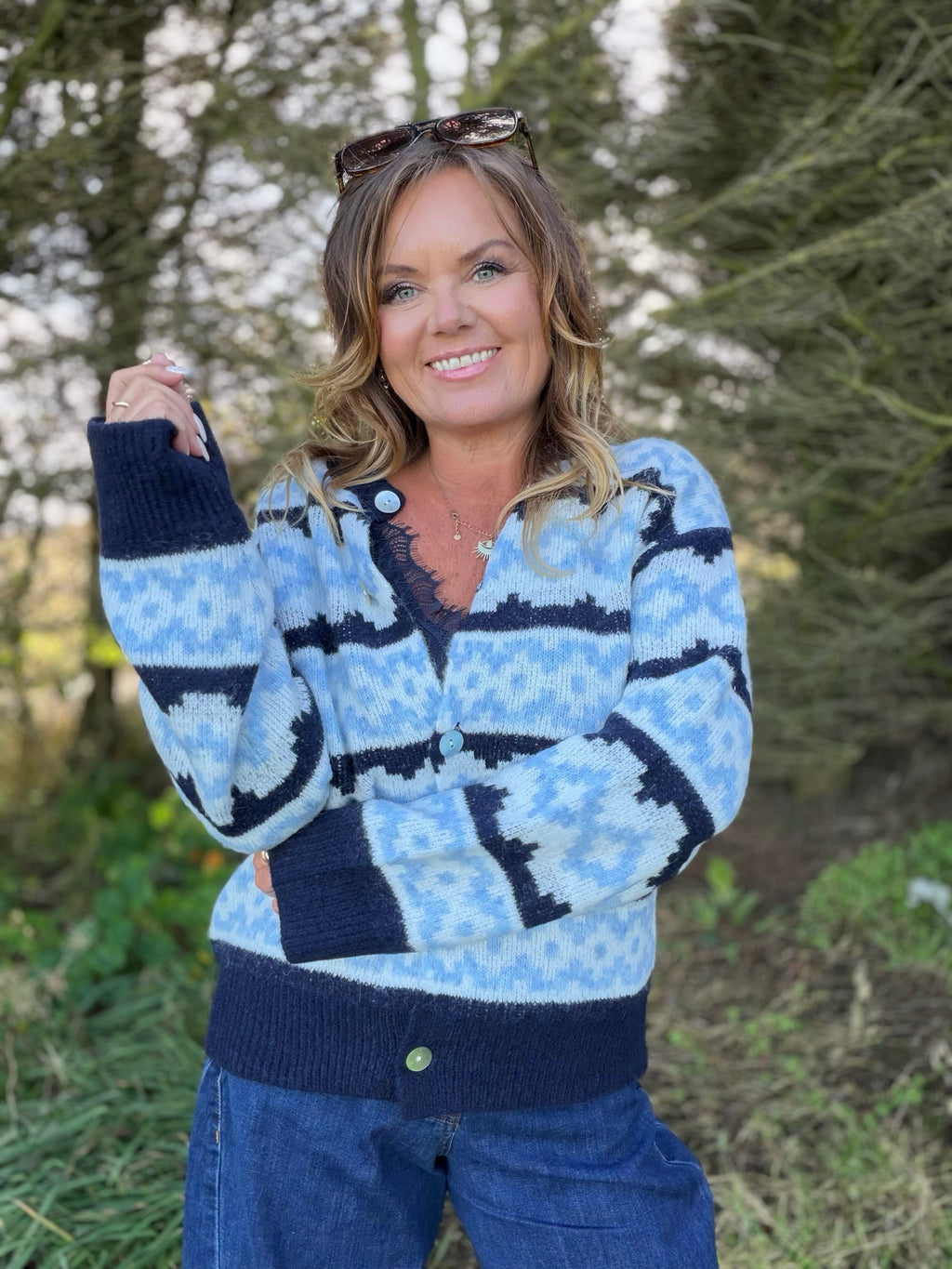Alpa cardigan med nordisk mønster – blå – Freequent
