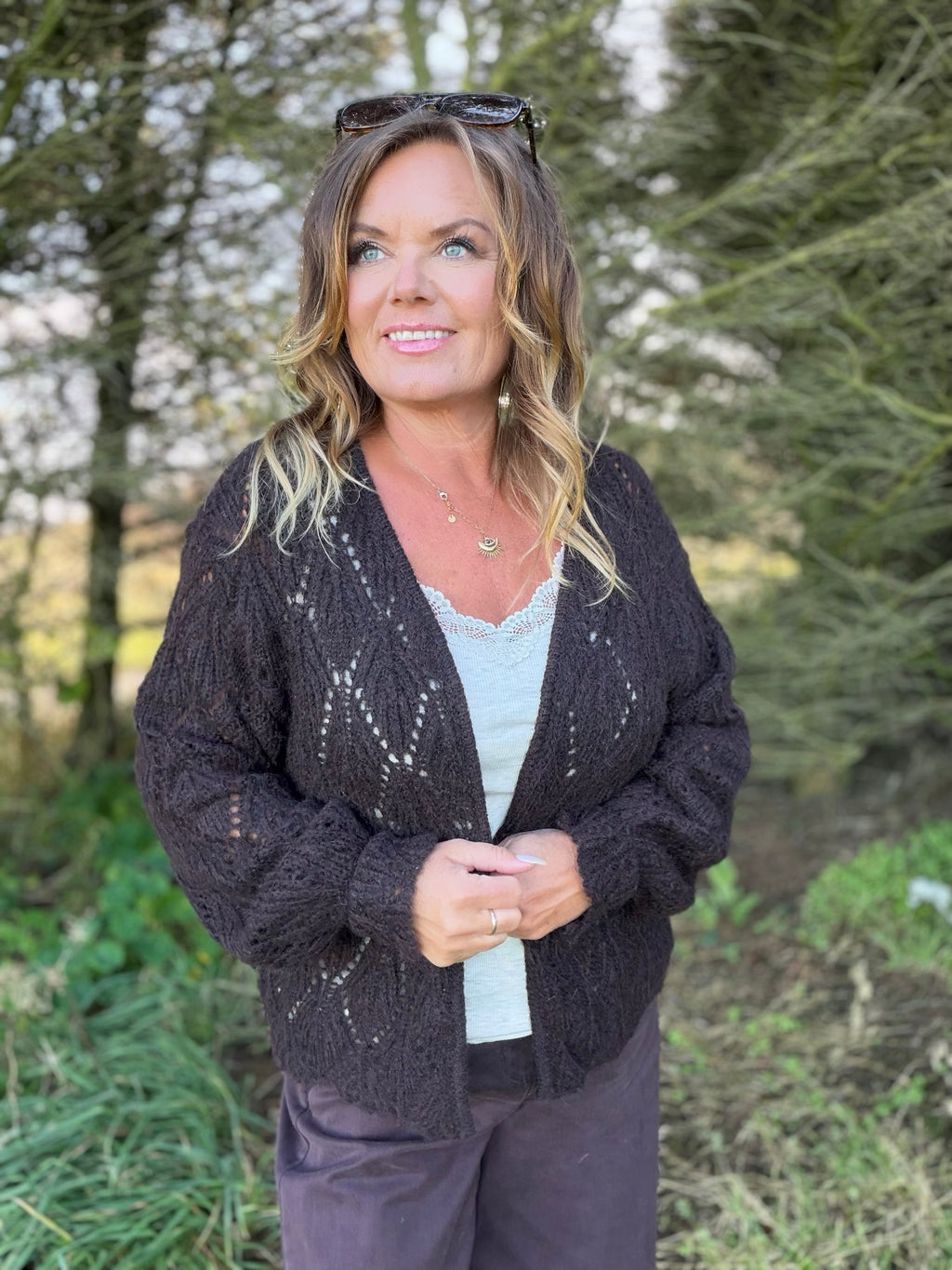 Niso cardigan med hullstrikk – Cream