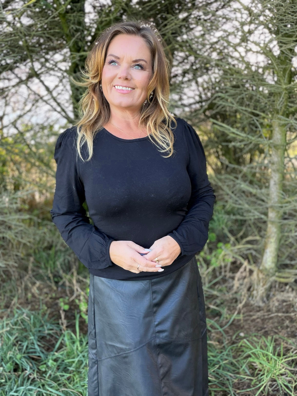 Liana langermet topp fra Freequent – sort