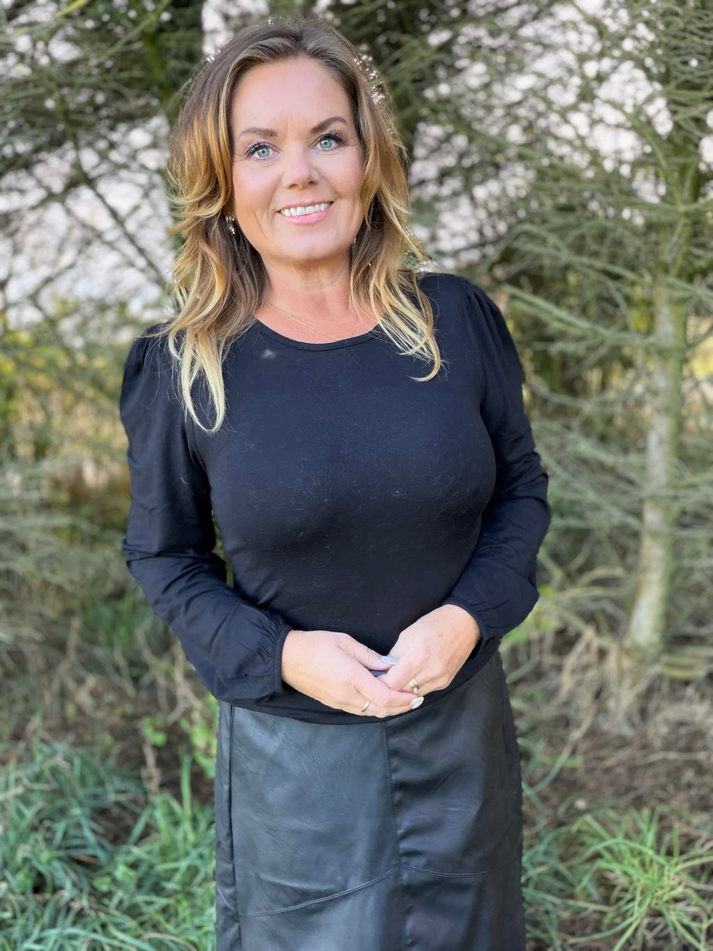 Liana langermet topp fra Freequent – sort