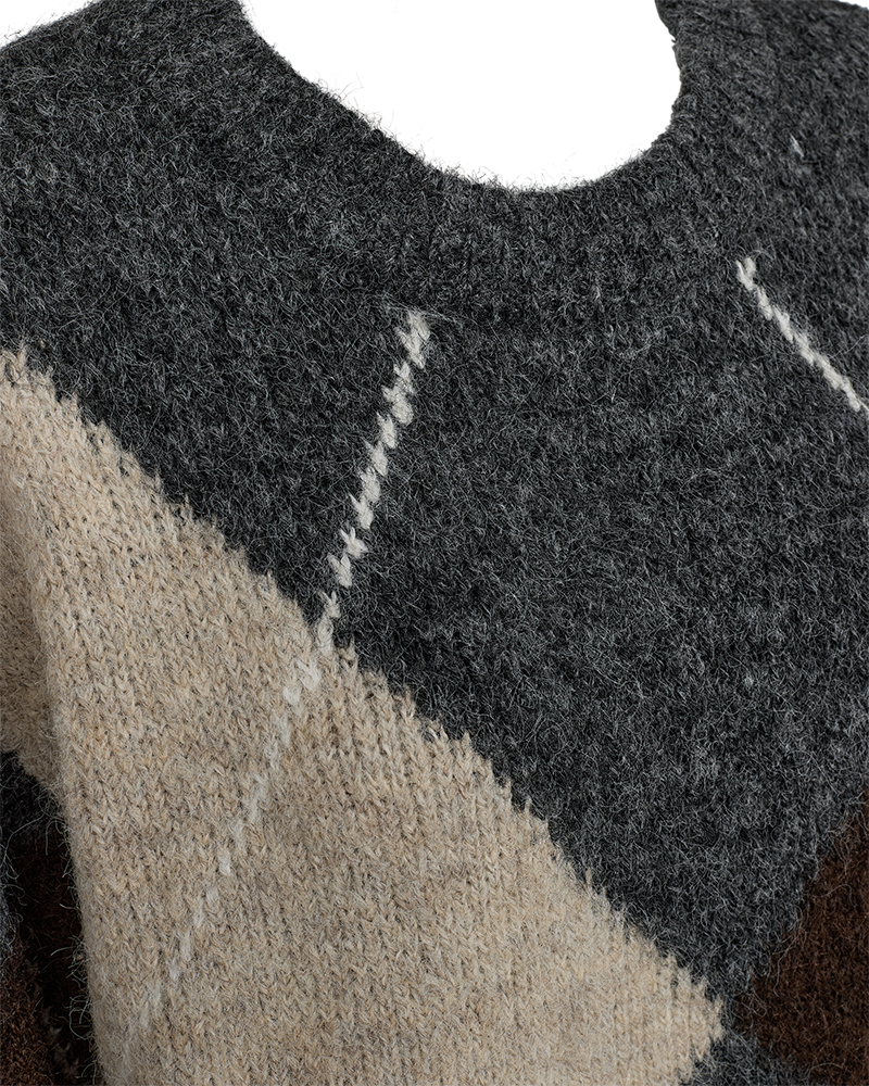 Grslulu pullover fra Freequent – mørk grå/brunt mønster