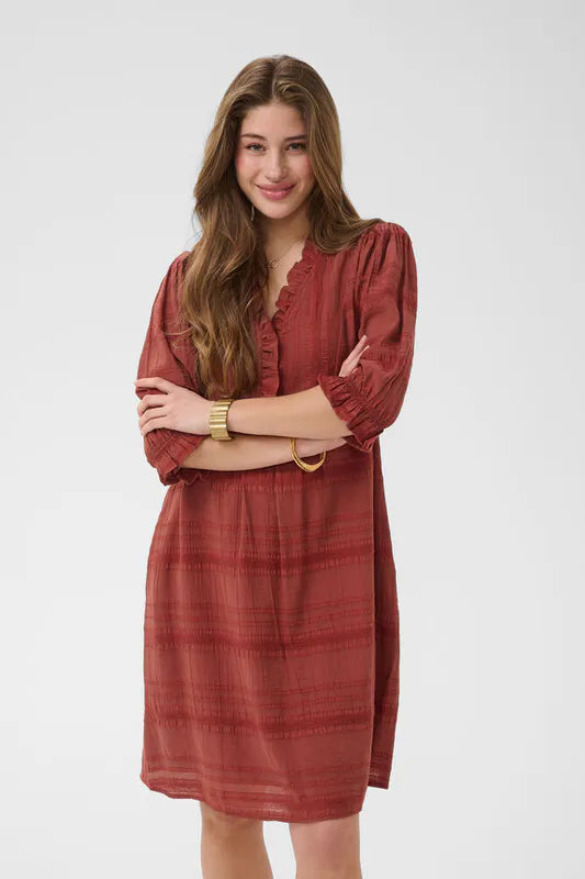 Lyc kort kjole fra Cream – rust