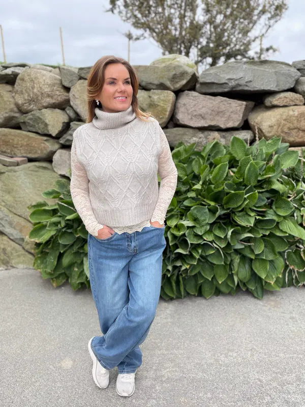 Elsie Knit Slipover fra Cream – lys melert