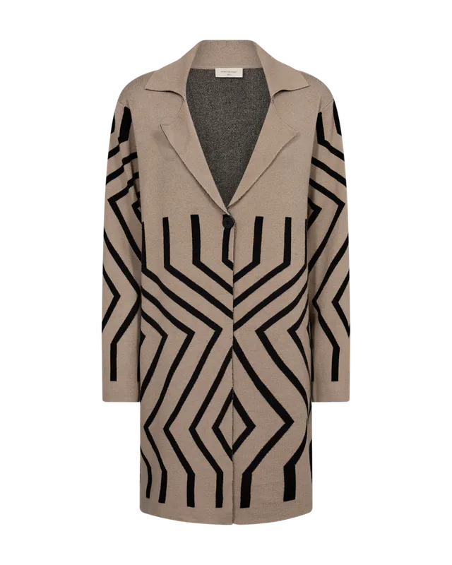 Lang beige cardigan fra Freequent med sort geometrisk mønster, sett forfra